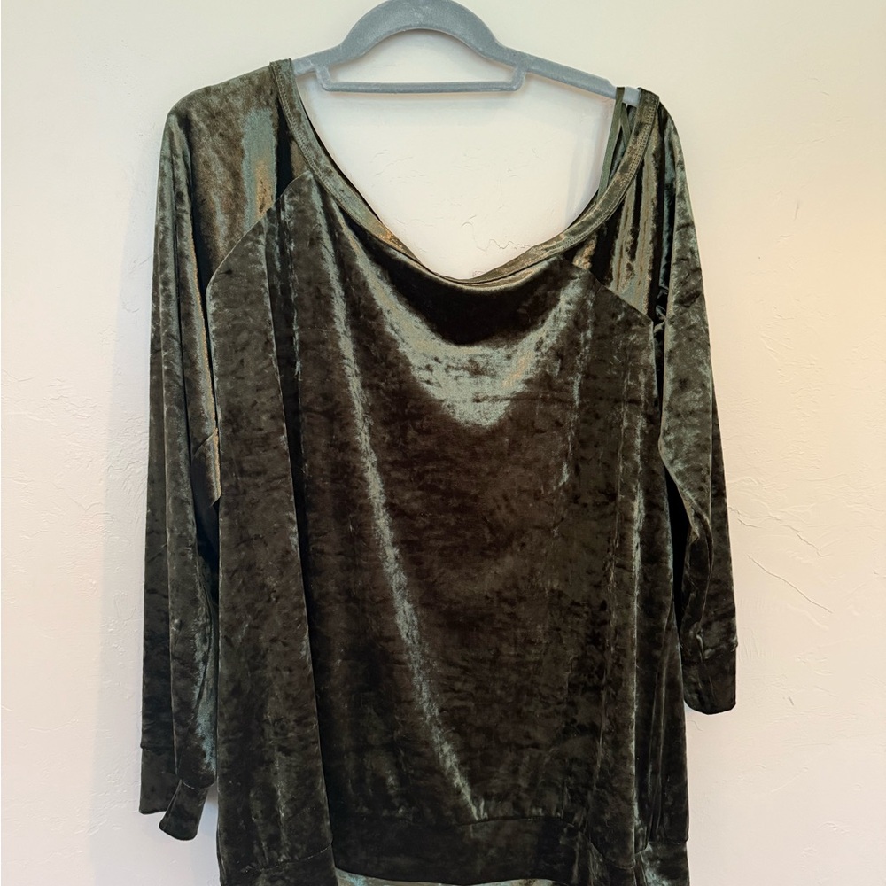 Torrid Olive Crushed Velvet Women's Off Shoulder Sweatshirt
